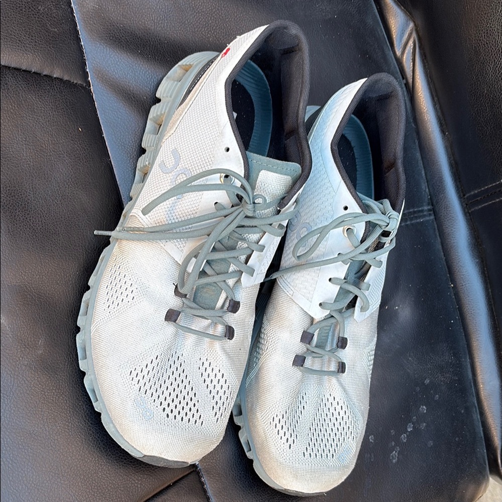 On Running Men's Gray Athletic Shoes